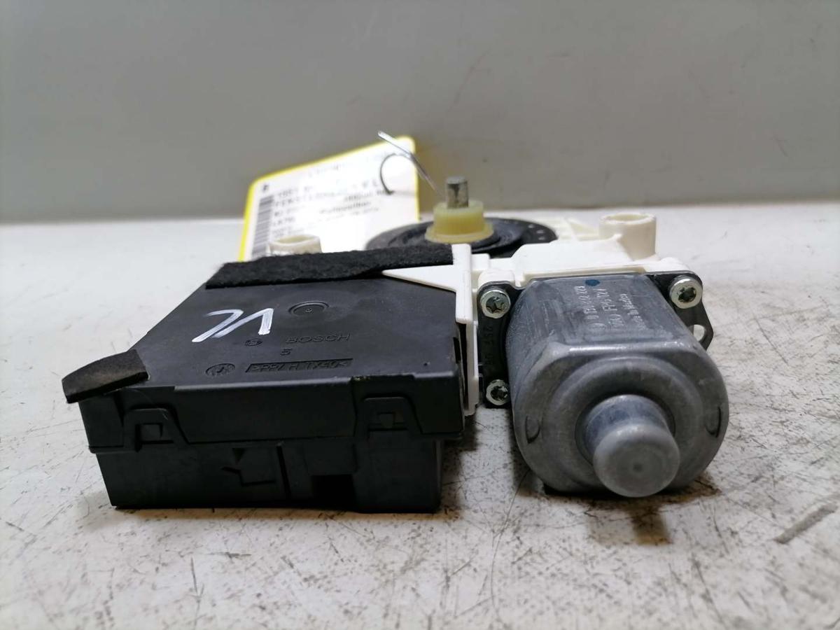 VW Jetta 1K2 original Fensterhebermotor vorn links Bj.2007